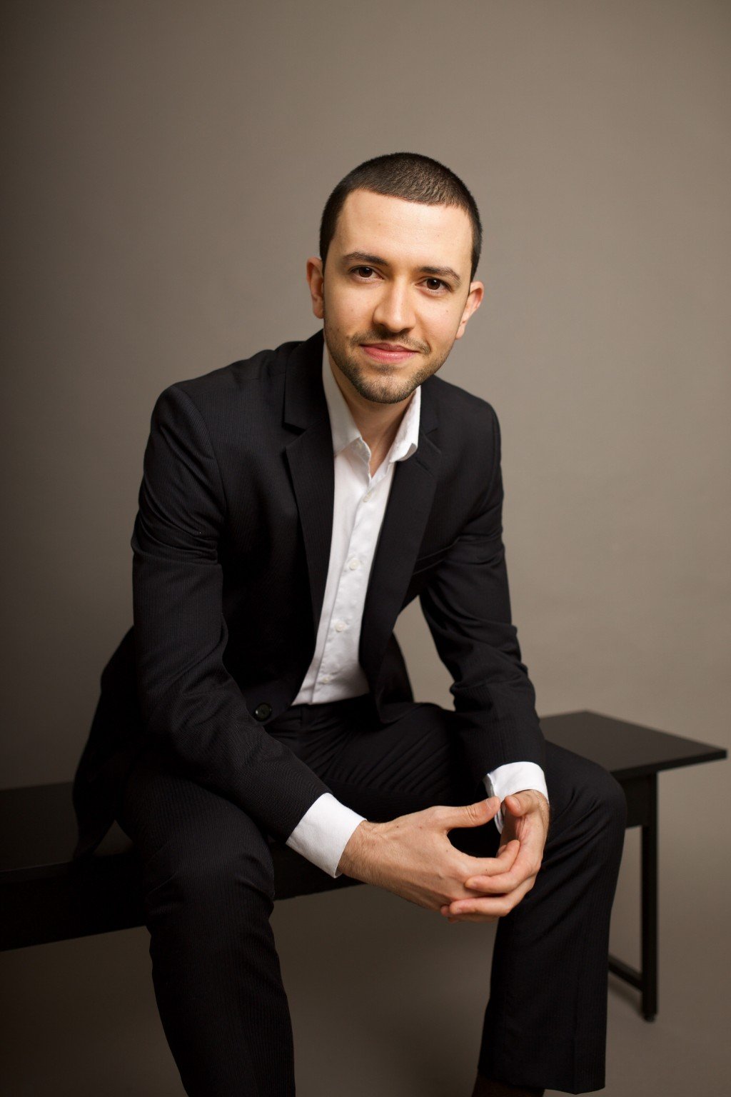 Dr. Lucian Lucchesi